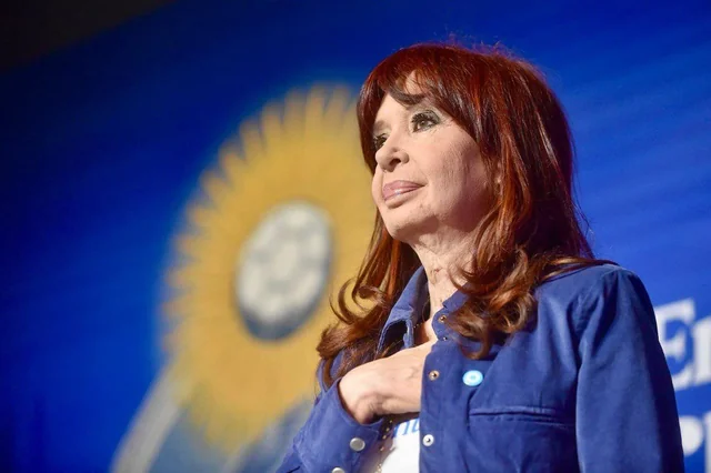 la-corte-suprema-confirmó-la-condena-a-cristina-kirchner-a-v0-mTVW57V5w5I0mk1Gbso3D6UlsBtAwQ_A4bCPnm0QDaE