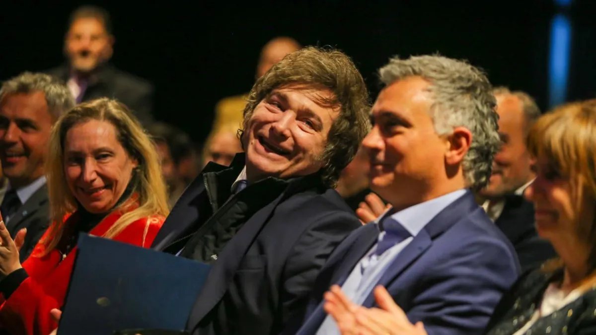 karina-milei-javier-milei-sebastian-pareja-y-patricia-bullrichpng